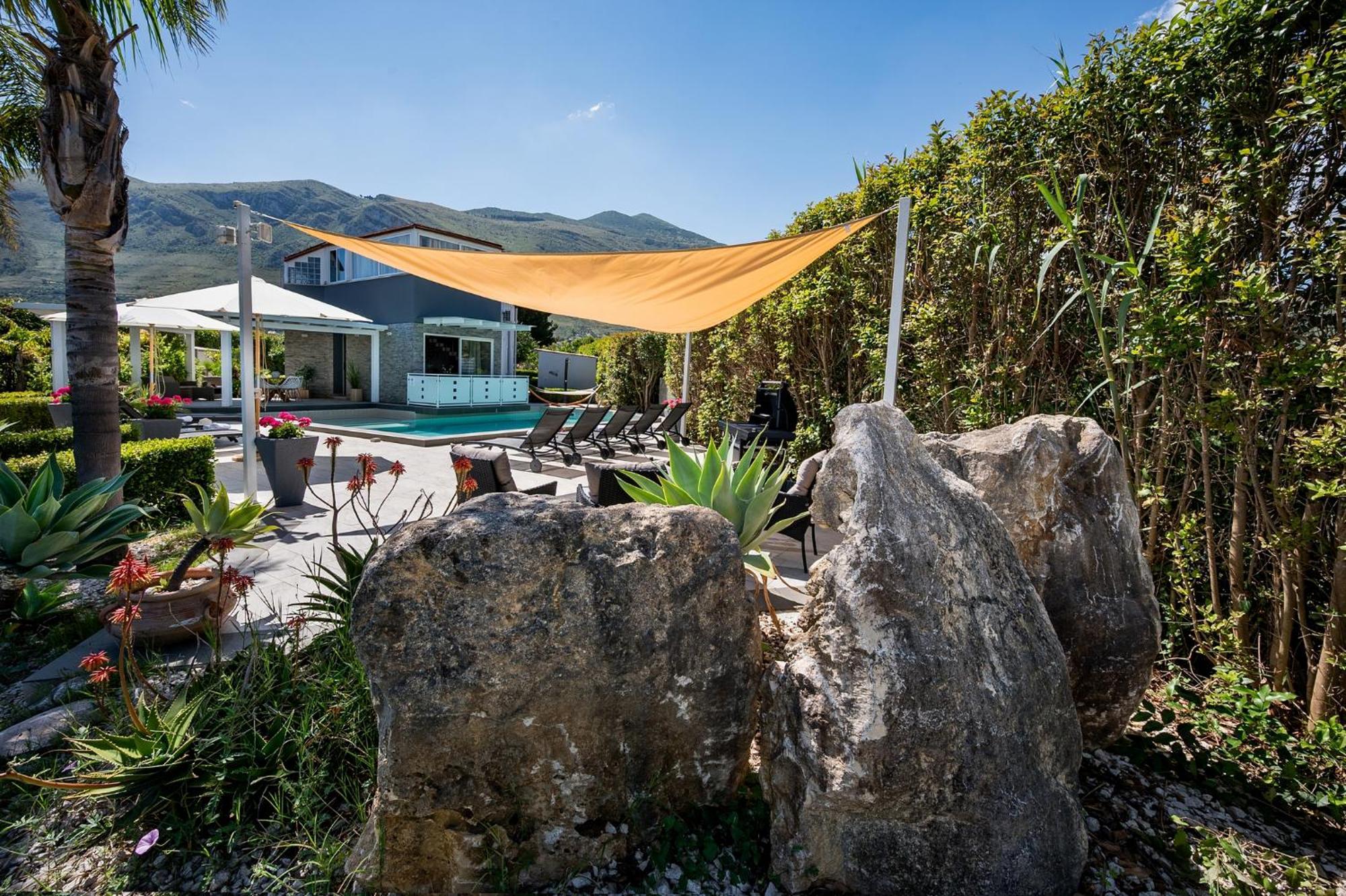 Moresca Exclusive - Pool & Castellammare del Golfo
